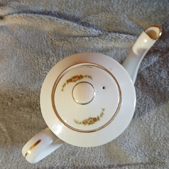 Vintage Elegant Floral Tea Set - Picture 12 of 12